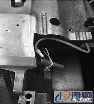 冲压汽车覆盖件修边模铁屑控制的方法,冲压,控制,第5张 冲压汽车覆盖件修边模铁屑控制的方法,冲压,控制,第5张